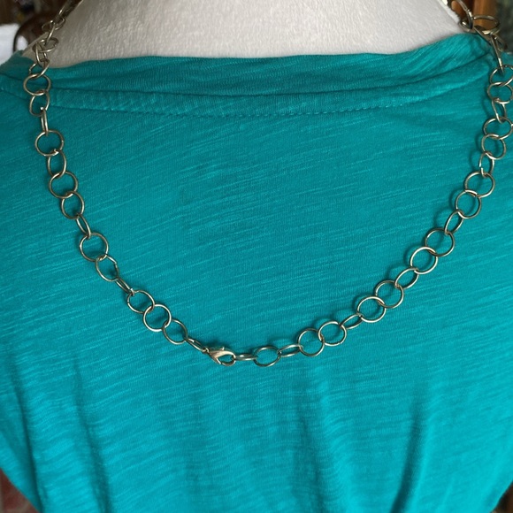 EUC Silver Tone Chain Link Necklace and Hoop Pierced Earrings Set - Picture 4 of 4